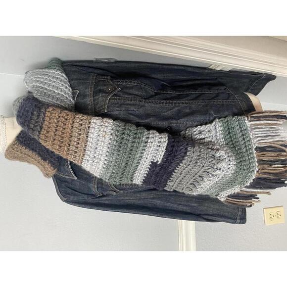 Handmade Chunky Knit Multicolor Scarf with Fringe - Picture 3 of 6